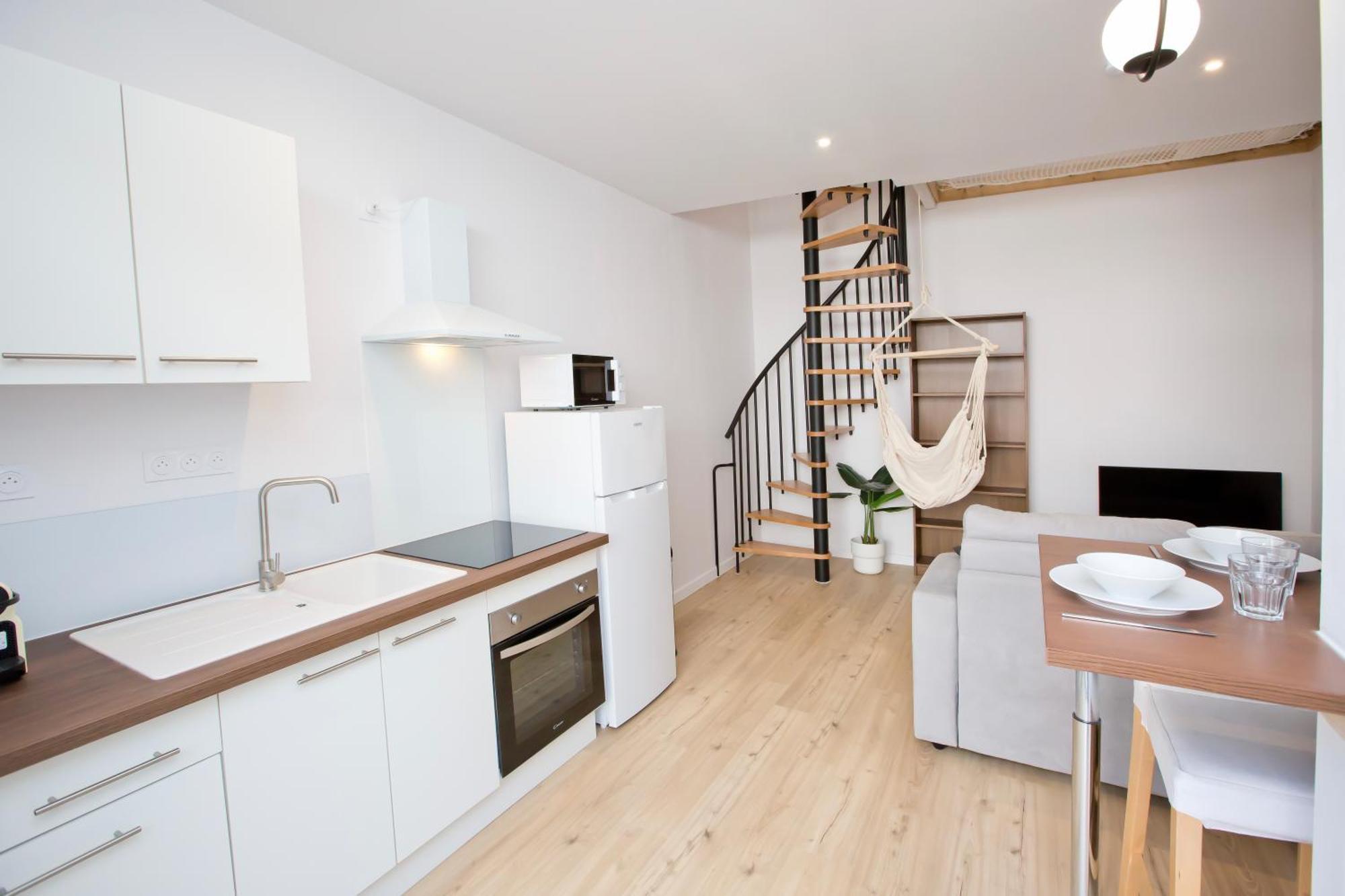Montsejour - T2 Climatise Avec Filet Et Fauteuil Suspendu Appartement Tarbes Buitenkant foto
